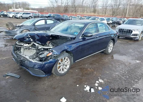 2018 Mercedes-Benz E 300 4Matic z USA, uszkodzony, nr VIN WDDZF4KB0JA454617